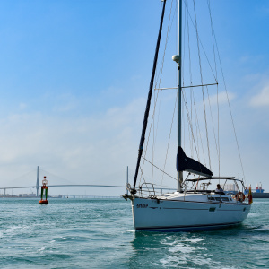 paseo en barco con patron en cadiz